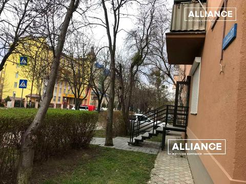 комерційна за адресою Української Перемоги вул., 27