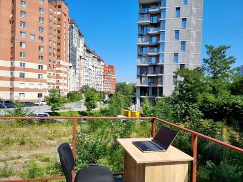 комерційна за адресою Херсонська вул., 5