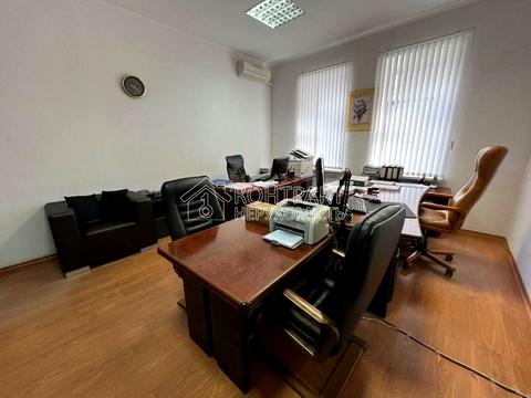 комерційна за адресою Гоголя вул., 13