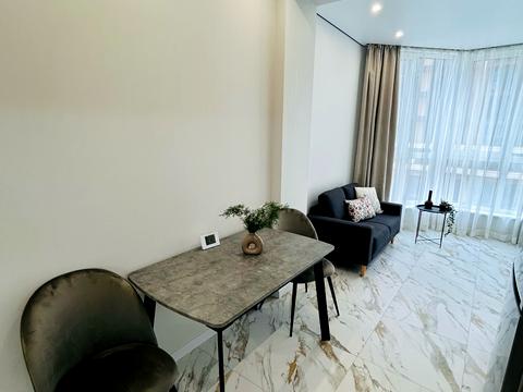 квартира за адресою Яблунева вул., (вул. Радісна, 4)