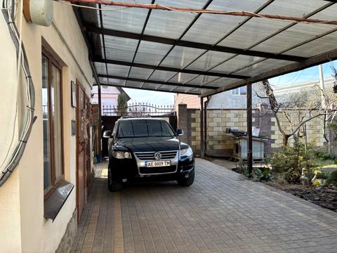 будинок за адресою Дніпро, Мостобудівельників вул., 1Б
