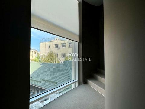 комерційна за адресою Новоселицька вул., 7