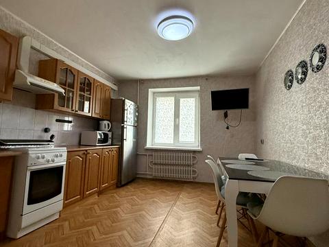 квартира за адресою Знам'янська вул. (Прапорна), 3