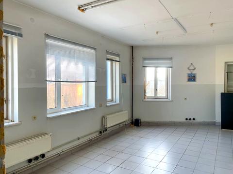 комерційна за адресою Петра Сагайдачного вул., 42