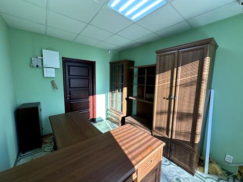 комерційна за адресою Агатангела Кримського вул., 5