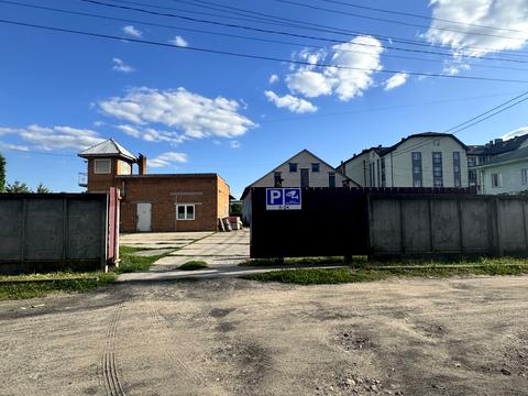 комерційна за адресою В'ячеслава Чорновола вул., 32
