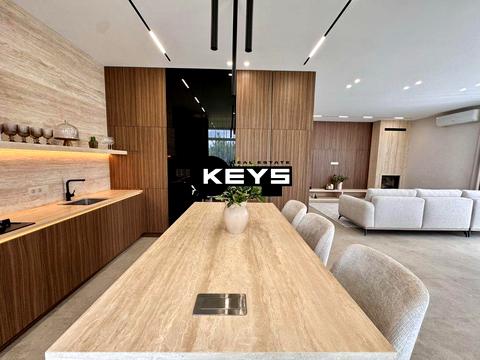 будинок за адресою Квітнева вул., 2