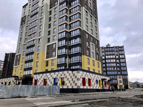 комерційна за адресою Домбровського вул., 3д