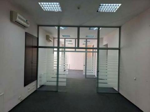 коммерческая по адресу Музейний пер., 4