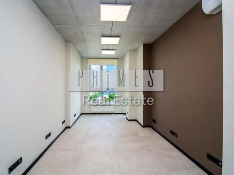 комерційна за адресою Джона Маккейна вул. (Івана Кудрі), 26