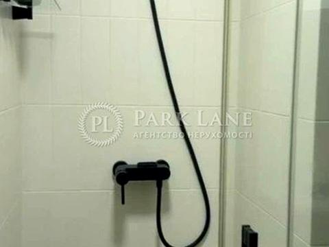 комерційна за адресою Верхній Вал вул., 2