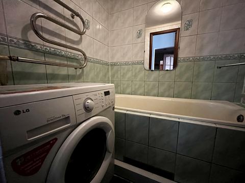 квартира за адресою Гната Хоткевича вул., 83