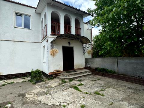 будинок за адресою Молодіжна