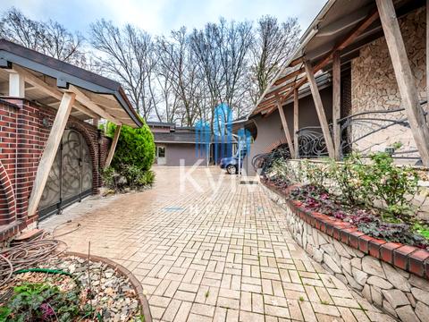 будинок за адресою Абрикосова вул.