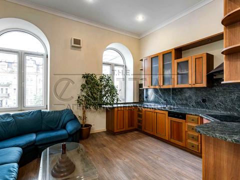 коммерческая по адресу Лютеранская ул., 12