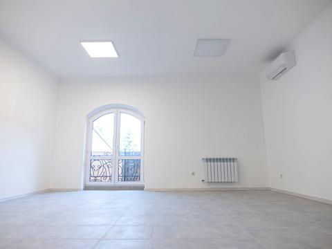 комерційна за адресою Євгена Чикаленка вул., 26