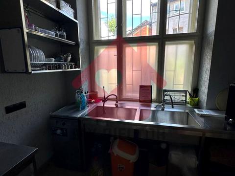 коммерческая по адресу Театральная пл., 5