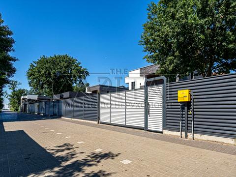 дом по адресу Осіння