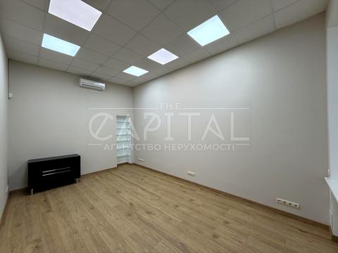 комерційна за адресою Левандовська вул. (Аніщенка), 8/15-А