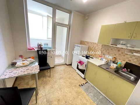 квартира за адресою Київ, Сім'ї Кульженків вул. (Петра Дегтяренка), 6