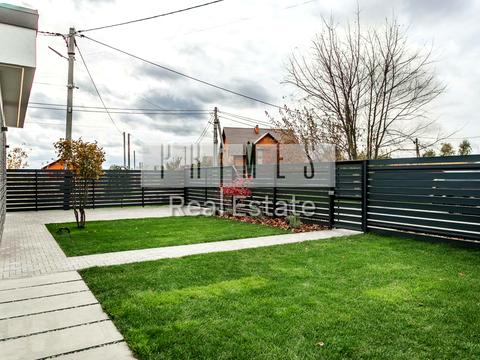 будинок за адресою Довженка вул.