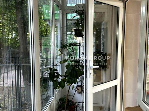 комерційна за адресою Кам'янецька вул., 84