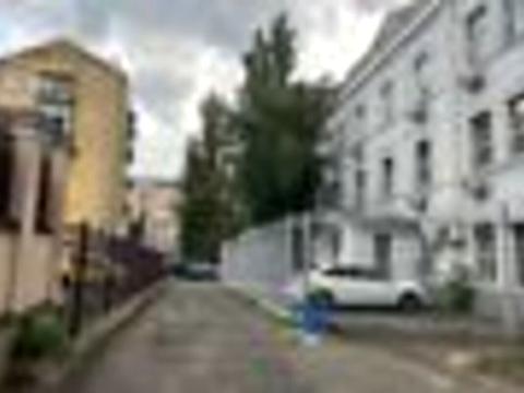 комерційна за адресою Саксаганського вул., 111-А