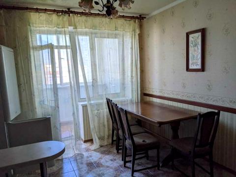 квартира по адресу Миколы Бажана просп., 12