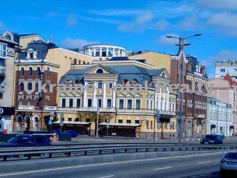 квартира за адресою Набережно-Хрещатицька вул., 7-Б