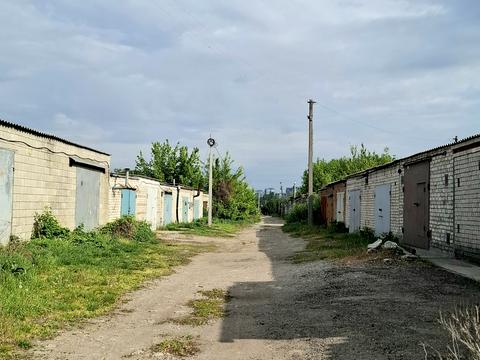 паркомісце за адресою Тополинна, 171/185