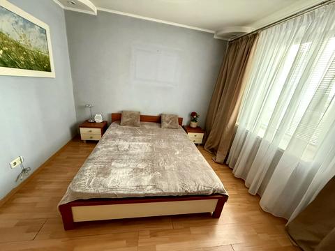 квартира за адресою В'ячеслава Чорновола вул., 16