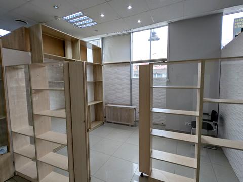 комерційна за адресою Проскурівського підпілля вул., 61