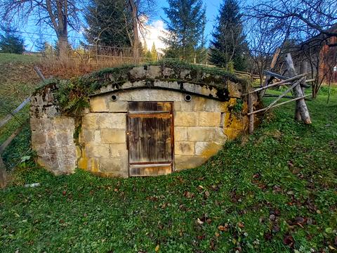 участок по адресу пгт. Верховина, вул. Невестюка
