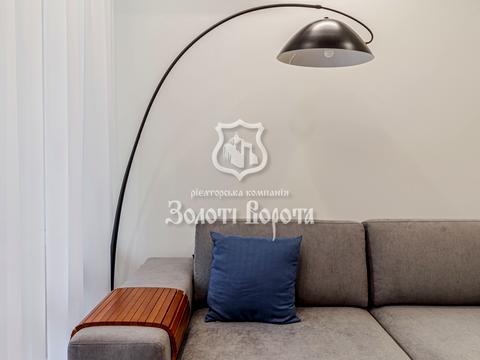 квартира за адресою Олександра Олеся вул., 10