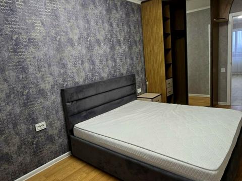 квартира по адресу Космонавта Поповича ул. (Волкова космонавта), 4