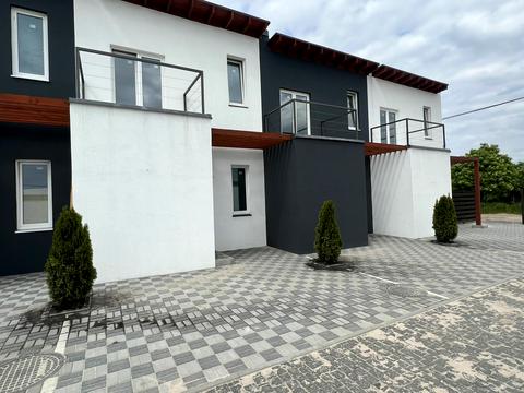 будинок за адресою вул. Весняна