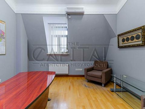 комерційна за адресою Липська вул., 10