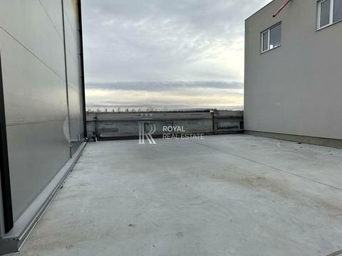 комерційна за адресою Кленова, 1