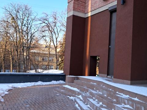 комерційна за адресою Олександра Кониського вул., 28А-30А