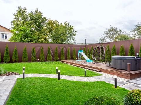 будинок за адресою с. Нові Безрадичі, Жовта