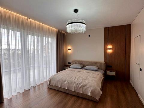 будинок за адресою Центральна вул.