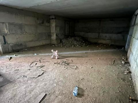 комерційна за адресою Будівельників вул., 2