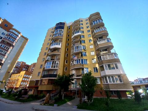 квартира за адресою Білогірська вул., 18