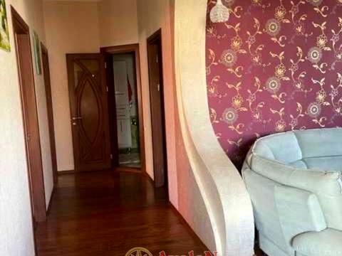 будинок за адресою лінія 48-та вул., 6