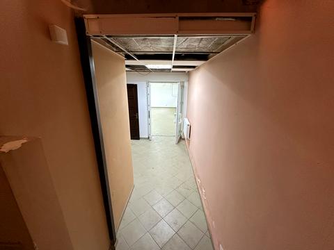 комерційна за адресою Агатангела Кримського вул., 5