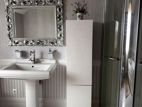 будинок за адресою с. Плюти, Абрикосова, 9