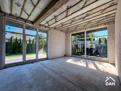 дом по адресу Захисників Вітчизни