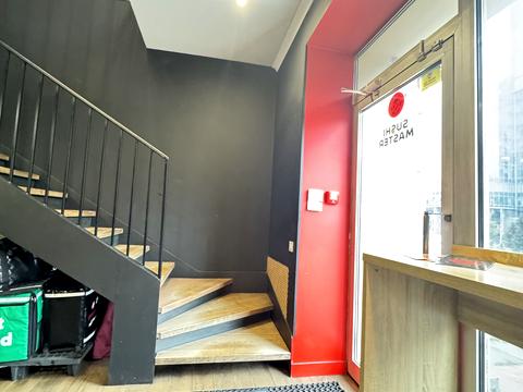 комерційна за адресою Басейна вул., 15