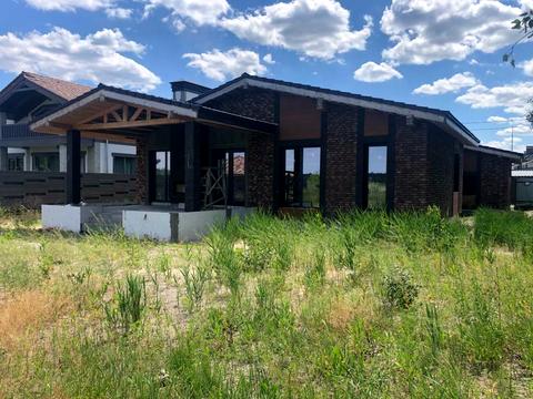 будинок за адресою Надії