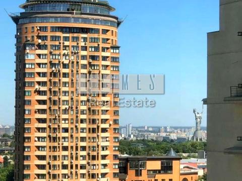 комерційна за адресою Євгена Коновальця вул. (Щорса), 18/7в